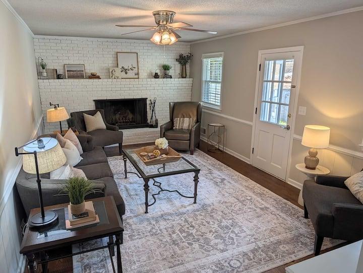 NA986 — Campbellton Drive Spacious Colonial Retreat