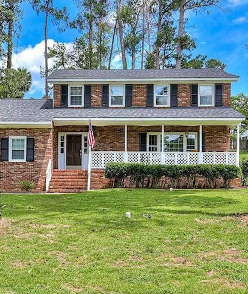 NA986 — Campbellton Drive Spacious Colonial Retreat