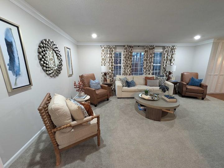 NA986 — Campbellton Drive Spacious Colonial Retreat