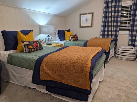 NA986 — Campbellton Drive Spacious Colonial Retreat