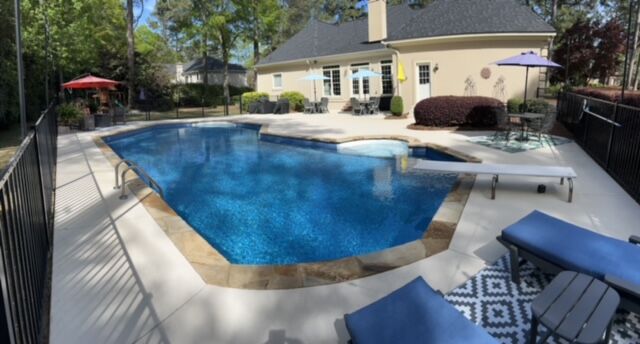 NA1055 — Thornwood Drive Poolside Retreat property photo 006