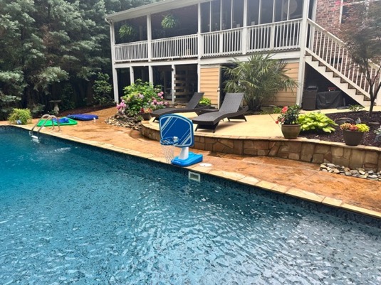 NA182 — Oakbrook Drive Poolside Retreat property photo 002