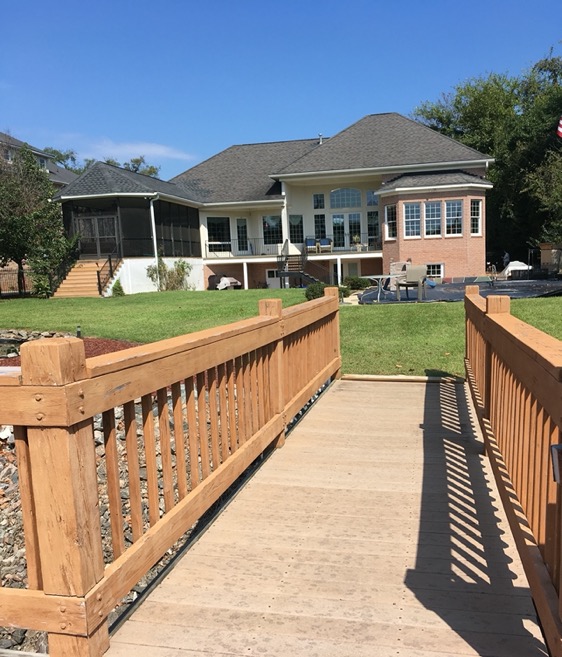 NA21 — Savannah River Place Three-Level Riverfront Estate