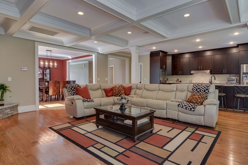 NA251 — River Wind Dr Savannah Barony Retreat property photo 004