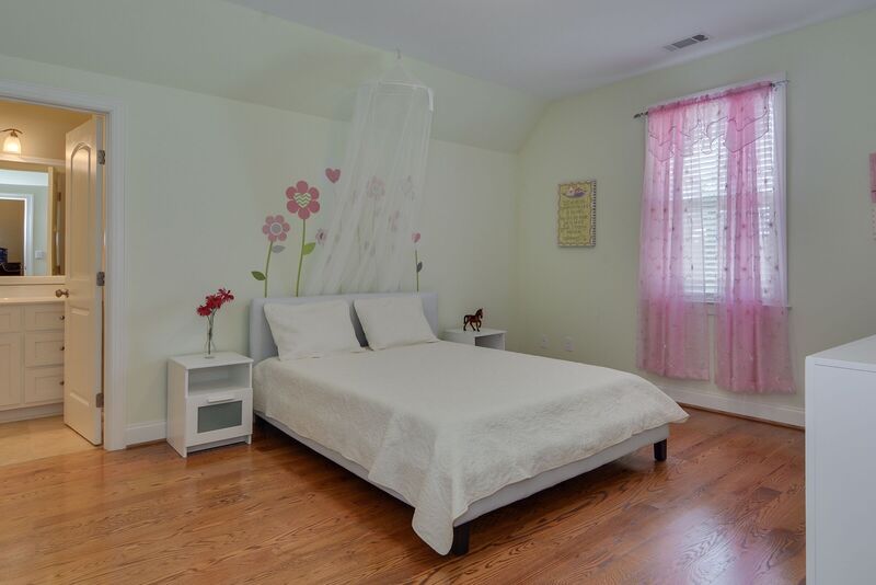 NA251 — River Wind Dr Savannah Barony Retreat property photo 011