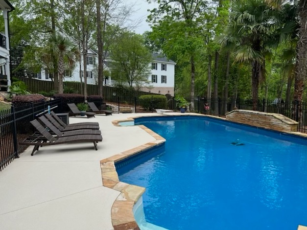 NA267 — River Wind Dr Poolside Retreat property photo 004