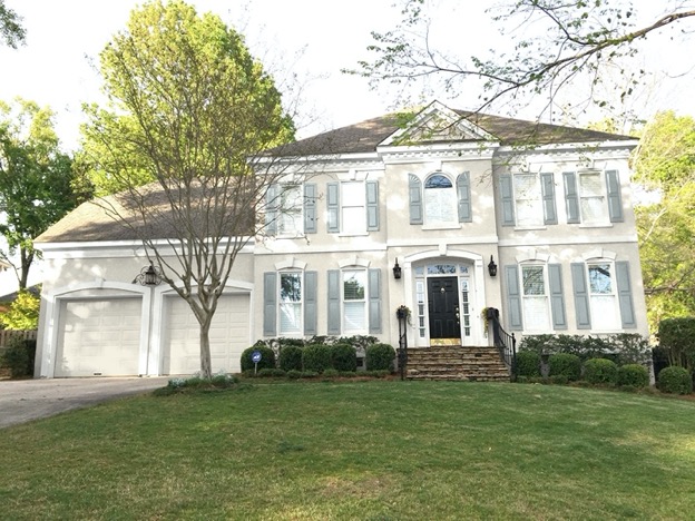 NA844 — River Bluff Drive Poolside Retreat