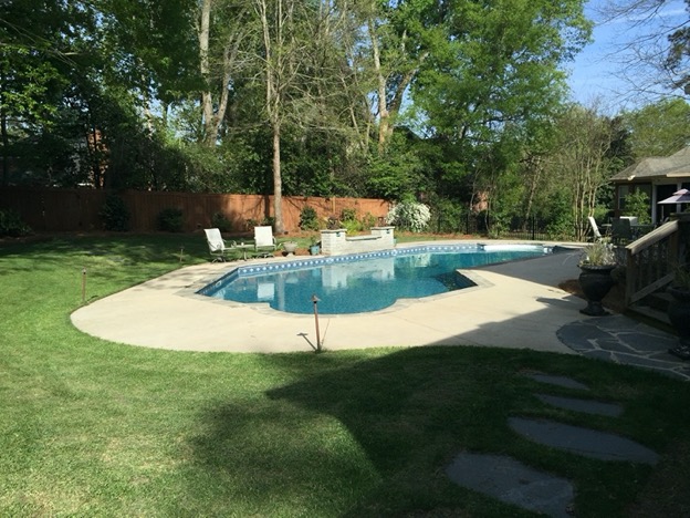 NA844 — River Bluff Drive Poolside Retreat property photo 003