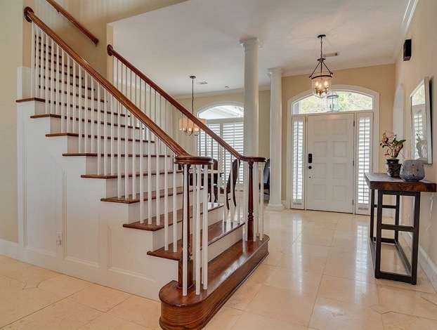 NA845 — River Bluff Drive Riverfront Retreat property photo 004