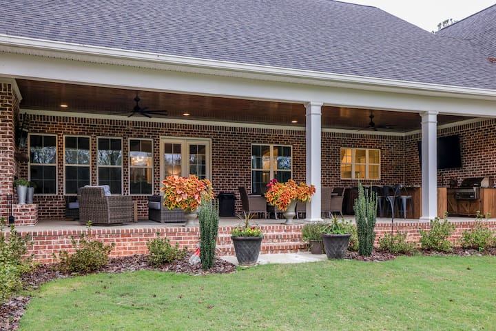 AP725 — Whitetail Trail Poolside Retreat property photo 028