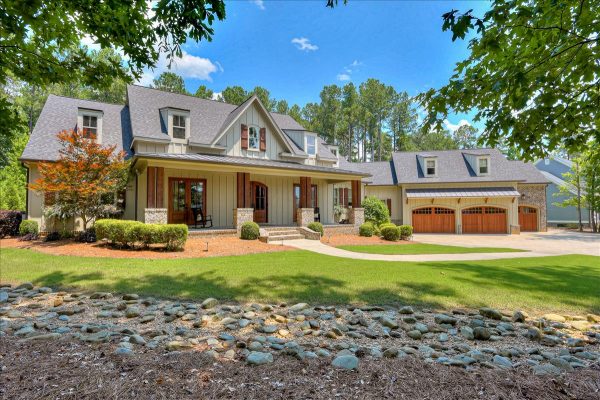 EV1866 — Champions Circle Golf Course Retreat
