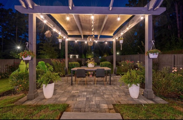 EV720 — Campana Drive Modern Farmhouse Retreat property photo 005