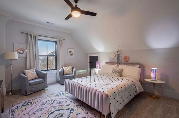 EV720 — Campana Drive Modern Farmhouse Retreat property photo 015