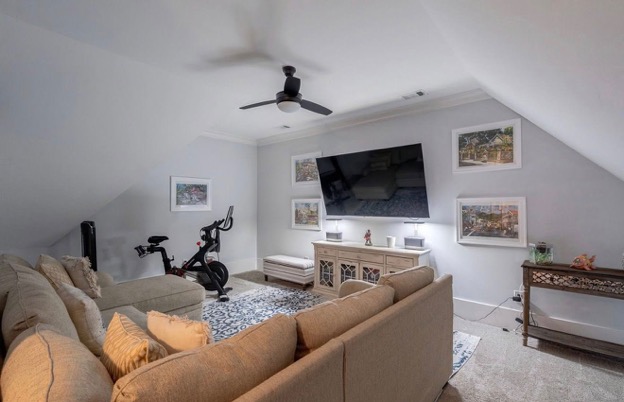 EV720 — Campana Drive Modern Farmhouse Retreat property photo 018
