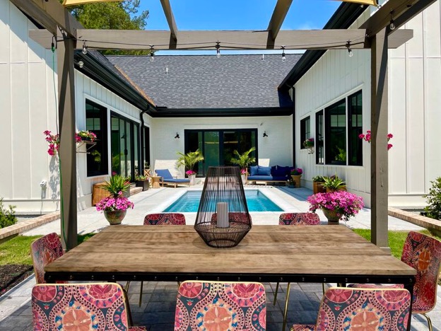 EV720 — Campana Drive Modern Farmhouse Retreat property photo 022