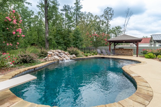 EV725 — Bishops Circle Poolside Retreat property photo 007