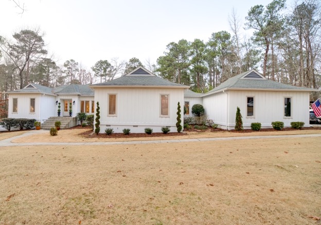 EV861 — Deerwood Circle Wooded Poolside Retreat