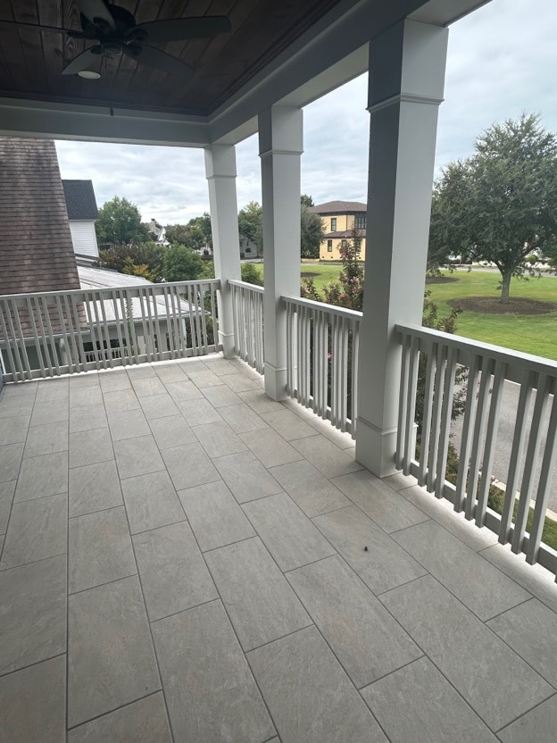 NA628 — Arrington Avenue Riverfront Retreat property photo 005